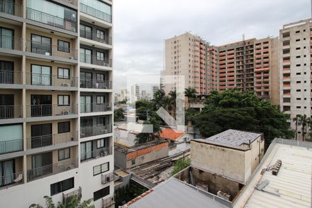 Vista de kitnet/studio para alugar com 1 quarto, 23m² em Indianópolis, São Paulo