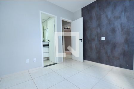 Suite de apartamento à venda com 4 quartos, 140m² em Fernão Dias, Belo Horizonte