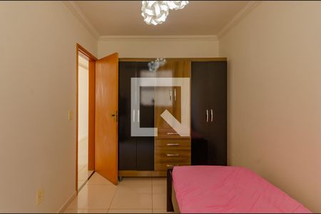 Quarto 2 de apartamento para alugar com 2 quartos, 73m² em Piratininga, Belo Horizonte
