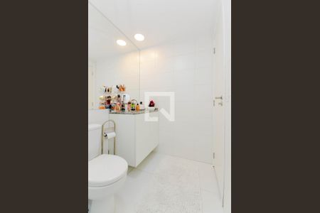 Apartamento à venda com 58m², 2 quartos e 1 vaga Apartamento à venda com 58m², 2 quartos e 1 vagaBanheiro da Suíte