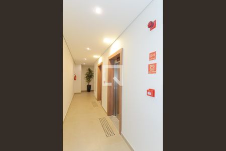 Apartamento à venda com 58m², 2 quartos e 1 vaga Apartamento à venda com 58m², 2 quartos e 1 vagaHall Social