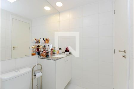 Apartamento à venda com 58m², 2 quartos e 1 vaga Apartamento à venda com 58m², 2 quartos e 1 vagaBanheiro da Suíte
