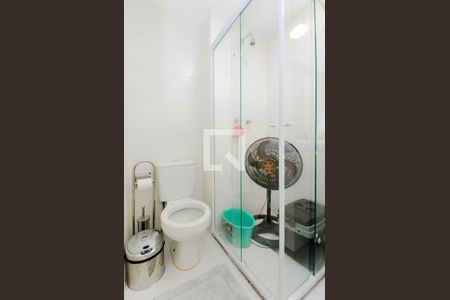 Apartamento à venda com 58m², 2 quartos e 1 vaga Apartamento à venda com 58m², 2 quartos e 1 vagaBanheiro Social