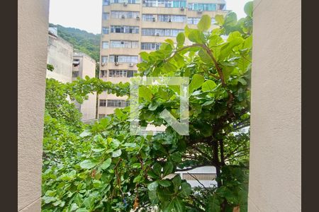 Sala vista de apartamento à venda com 2 quartos, 59m² em Copacabana, Rio de Janeiro