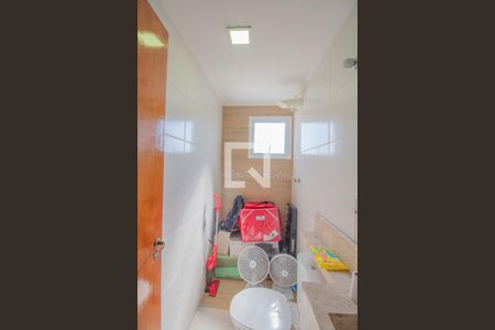 Banheiro Quarto 1 de apartamento para alugar com 2 quartos, 56m² em Vila Guarani, Santo André