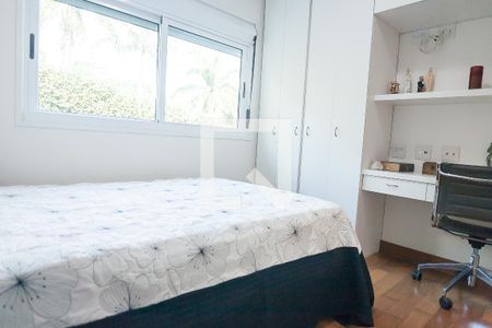 Casa de condomínio à venda com 850m², 4 quartos e 6 vagas Casa de condomínio à venda com 850m², 4 quartos e 6 vagassuíte 3