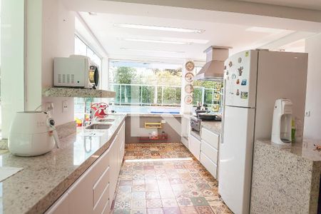 Casa de condomínio à venda com 850m², 4 quartos e 6 vagas Casa de condomínio à venda com 850m², 4 quartos e 6 vagascozinha Aux. / area gourmet