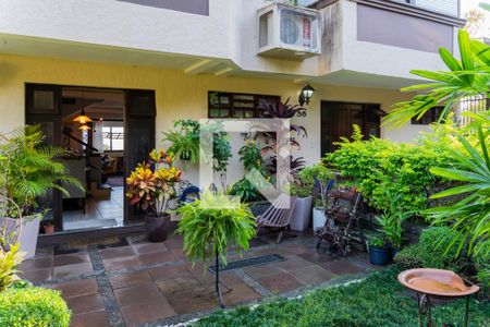 Casa de condomínio para alugar com 260m², 3 quartos e 2 vagas Casa de condomínio para alugar com 260m², 3 quartos e 2 vagasQuintal