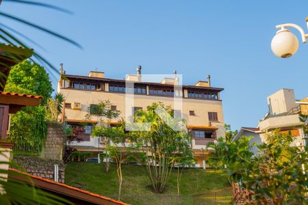 Casa de condomínio para alugar com 260m², 3 quartos e 2 vagas Casa de condomínio para alugar com 260m², 3 quartos e 2 vagasFachada