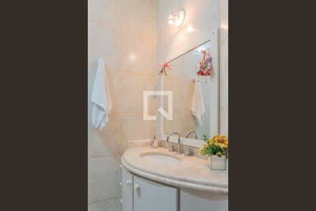 Casa de condomínio para alugar com 260m², 3 quartos e 2 vagas Casa de condomínio para alugar com 260m², 3 quartos e 2 vagasBanheiro da Suíte 2