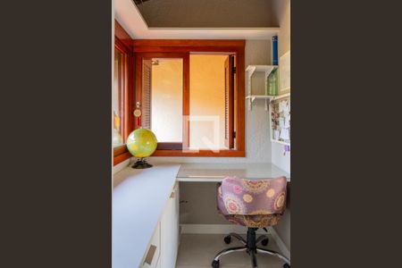 Casa de condomínio para alugar com 260m², 3 quartos e 2 vagas Casa de condomínio para alugar com 260m², 3 quartos e 2 vagasEscritório