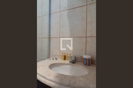 Casa de condomínio para alugar com 260m², 3 quartos e 2 vagas Casa de condomínio para alugar com 260m², 3 quartos e 2 vagasBanheiro Social