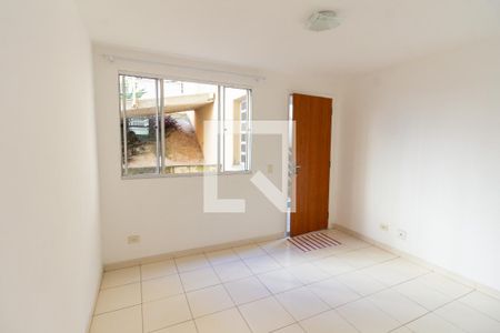 Sala de apartamento para alugar com 2 quartos, 45m² em Conceição, Osasco