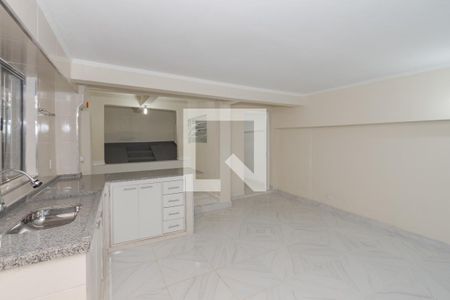 Sala/Cozinha de casa para alugar com 2 quartos, 65m² em Parque Maria Helena, São Paulo