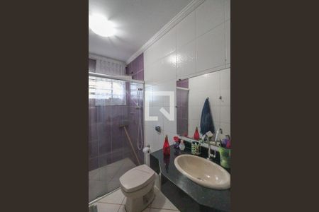 Casa à venda com 1400m², 6 quartos e 5 vagas Casa à venda com 1400m², 6 quartos e 5 vagasBanheiro