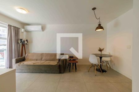 Sala de apartamento à venda com 1 quarto, 63m² em Recreio dos Bandeirantes, Rio de Janeiro