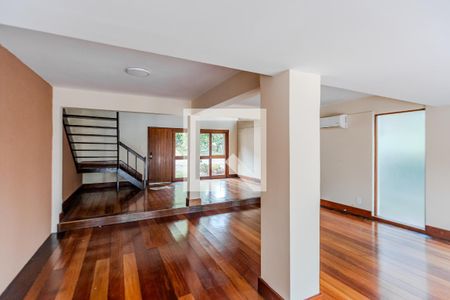 Casa de condomínio à venda com 234m², 3 quartos e 2 vagasSala