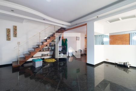 Sala de casa para alugar com 2 quartos, 480m² em Vila Lúcia, São Paulo