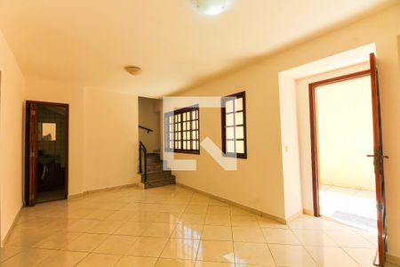 Casa de condomínio para alugar com 156m², 3 quartos e 3 vagasSala