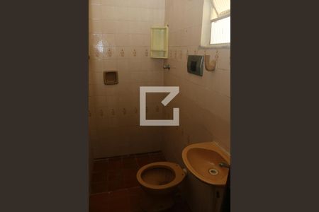 Banheiro de apartamento para alugar com 2 quartos, 30m² em Centro, Nova Iguaçu