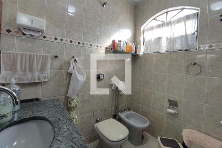 Banheiro  de casa à venda com 2 quartos, 127m² em Vila Joaquim Inacio, Campinas