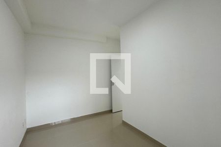 Quarto 1 de apartamento à venda com 2 quartos, 48m² em Jardim Tupanci, Barueri