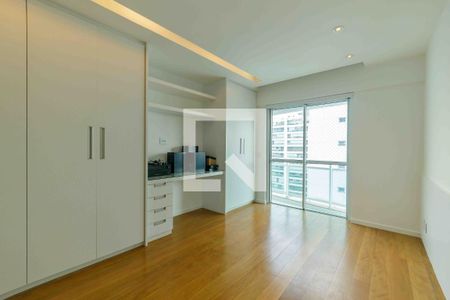 Suíte 1 de apartamento para alugar com 3 quartos, 160m² em Barra da Tijuca, Rio de Janeiro
