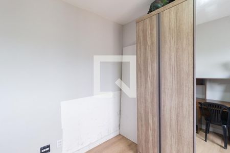 Quarto de apartamento à venda com 2 quartos, 54m² em São Pedro, Osasco