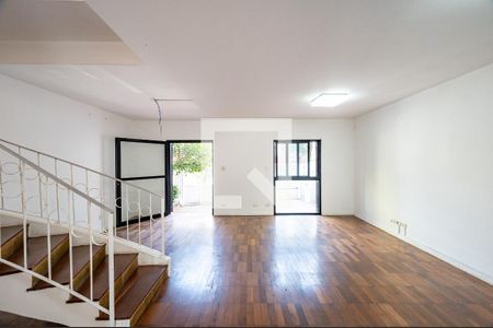 Casa à venda com 140m², 3 quartos e 2 vagasSala