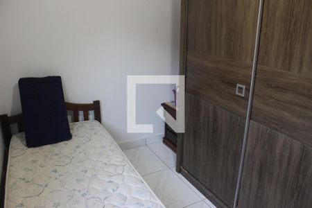 Quarto suite 2 de casa para alugar com 3 quartos, 125m² em Vila Valenca, São Vicente