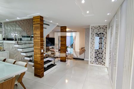 Casa de condomínio à venda com 350m², 4 quartos e 4 vagasSala