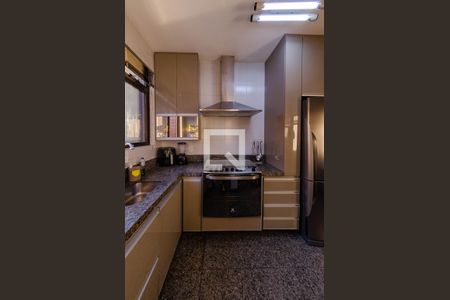 Apartamento para alugar com 110m², 3 quartos e 2 vagas Apartamento para alugar com 110m², 3 quartos e 2 vagasCozinha