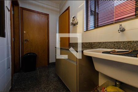 Apartamento para alugar com 110m², 3 quartos e 2 vagas Apartamento para alugar com 110m², 3 quartos e 2 vagasÁrea de serviço