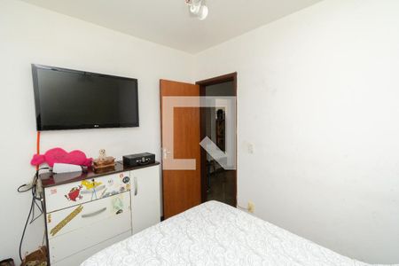Quarto 2 de apartamento para alugar com 2 quartos, 49m² em Solar do Barreiro, Belo Horizonte