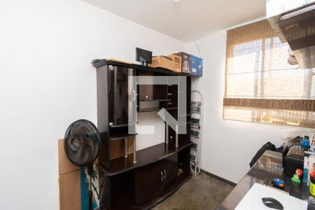 Quarto 1 de apartamento para alugar com 2 quartos, 49m² em Solar do Barreiro, Belo Horizonte