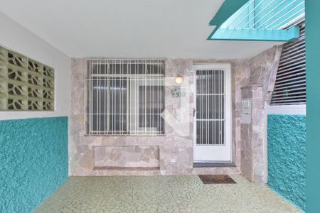 Casa para alugar com 90m², 2 quartos e 1 vaga Casa para alugar com 90m², 2 quartos e 1 vagaFachada