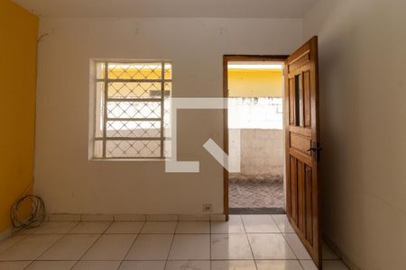 Sala de casa para alugar com 2 quartos, 125m² em Esplanada, Embu das Artes