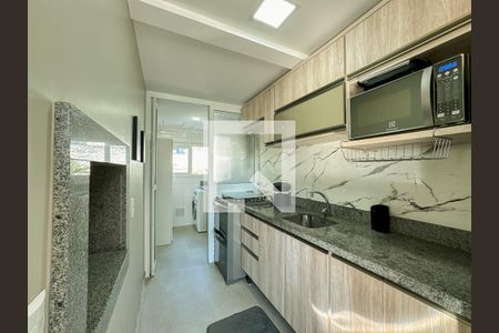 Cozinha de apartamento à venda com 2 quartos, 72m² em Independência, Porto Alegre