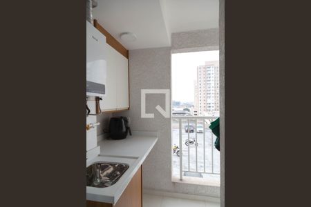 Varanda e Área de Serviço de apartamento à venda com 2 quartos, 43m² em Vila Itapegica, Guarulhos