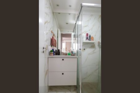 Banheiro de apartamento à venda com 2 quartos, 43m² em Vila Itapegica, Guarulhos