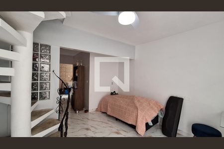 Sala de casa de condomínio para alugar com 2 quartos, 70m² em Aviação, Praia Grande