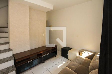 Sala de casa de condomínio à venda com 2 quartos, 64m² em Vila Santa Clara, São Paulo