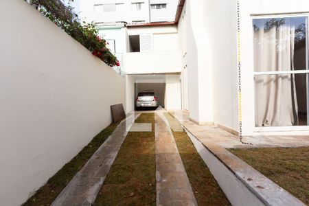 Garagem de casa para alugar com 3 quartos, 158m² em Vila Olímpia, São Paulo