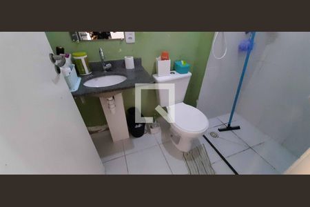 Apartamento à venda com 54m², 2 quartos e 1 vaga Apartamento à venda com 54m², 2 quartos e 1 vagaBanheiro Social