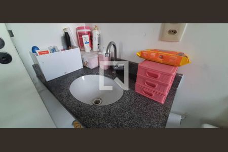 Apartamento à venda com 54m², 2 quartos e 1 vaga Apartamento à venda com 54m², 2 quartos e 1 vagaBanheiro da Suíte