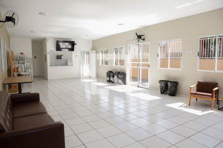 Apartamento à venda com 54m², 2 quartos e 1 vaga Apartamento à venda com 54m², 2 quartos e 1 vagaÁrea comum - Salão de festas