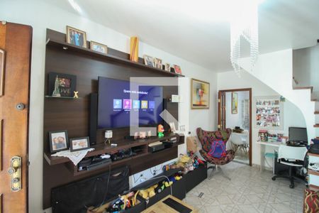 Sala de casa à venda com 2 quartos, 80m² em Vila Bertioga, São Paulo