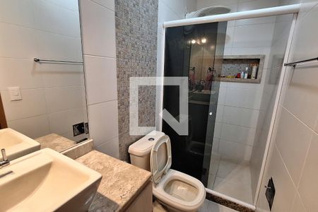 Banheiro de casa para alugar com 2 quartos, 150m² em Jardim Primavera, Duque de Caxias