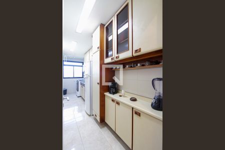 Cozinha de apartamento para alugar com 2 quartos, 90m² em Barra da Tijuca, Rio de Janeiro