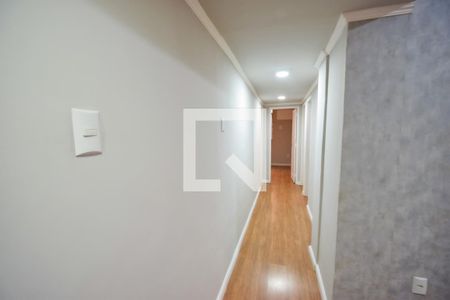 Corredor de apartamento para alugar com 3 quartos, 80m² em Engenho de Dentro, Rio de Janeiro